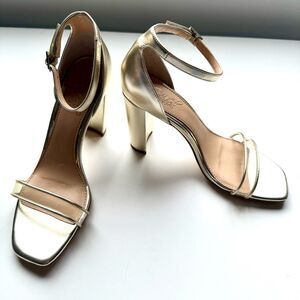 NWOT Jewel Badgley Mischka gold block-heel sandals . Size 6